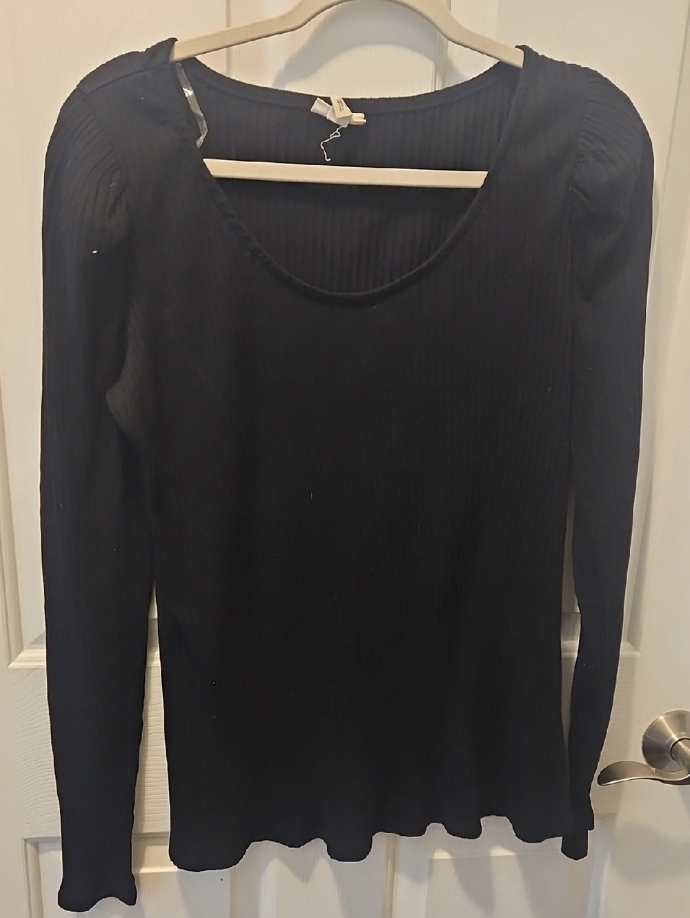 a.n.a Black Ribbed Long Sleeve Scoop Neck Top - Small Shoulder Pads